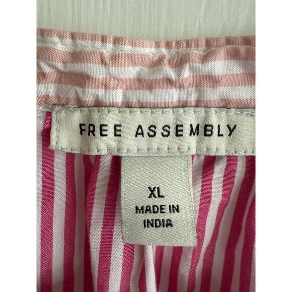 Free Assembly Women’s V Neck Peplum - Picture 5 of 7